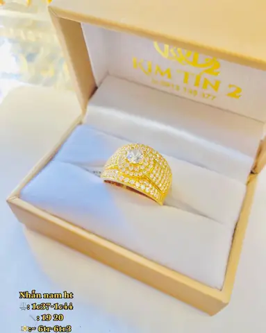 Khám Phá Nhẫn Nam Vàng 18k Hột Trắng: Mẫu Mã, Giá Và Địa Chỉ Mua Uy Tín Cho Phái Mạnh