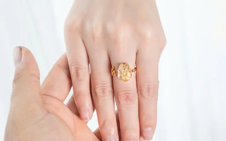 Gợi Ý Nhẫn Phong Thủy Cho Nữ Mệnh Kim Đeo Ngón Nào Và Mẫu Hợp Nhất Gợi Ý Nhẫn Phong Thủy Cho Nữ Mệnh Kim Đeo Ngón Nào Và Mẫu Hợp Nhất