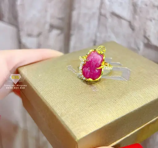 Nhẫn Tỳ Hưu Cho Người Mệnh Hỏa: Cách Chọn Màu, Chất Liệu Và Ý Nghĩa Phong Thủy