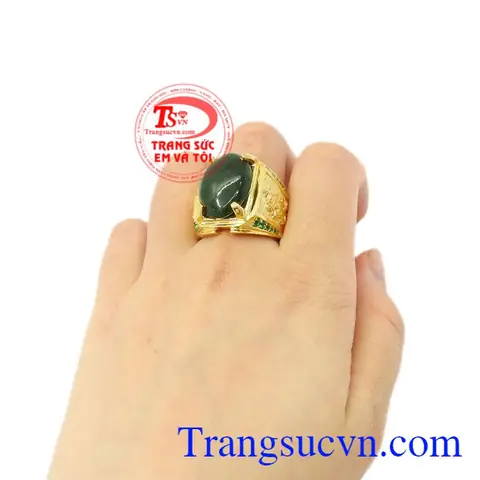 Nhẫn Vàng Cẩm Thạch Nam: Tất Cả Những Điều Cần Biết Trước Khi Mua