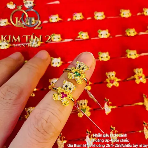Nhẫn Vàng Cho Em Bé: Hướng Dẫn Chọn Mua An Toàn & Thời Trang Nhẫn Vàng Cho Em Bé: Hướng Dẫn Chọn Mua An Toàn & Thời Trang