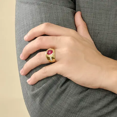 Mua Nhẫn Vàng Nam Đính Đá Ruby: Các Mẫu Phổ Biến, Giá Và Thương Hiệu Uy Tín Mua Nhẫn Vàng Nam Đính Đá Ruby: Các Mẫu Phổ Biến, Giá Và Thương Hiệu Uy Tín