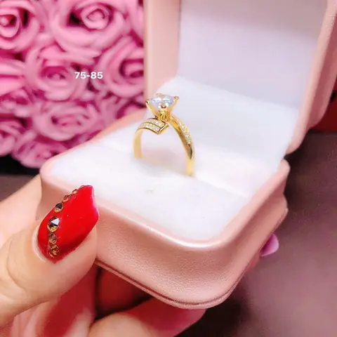 Tổng Hợp Nhẫn Vàng Tây Nữ Đính Đá: Các Mẫu Đẹp, Giá Tốt Cho Nữ Giới Từ Vàng 10k Đến 18k