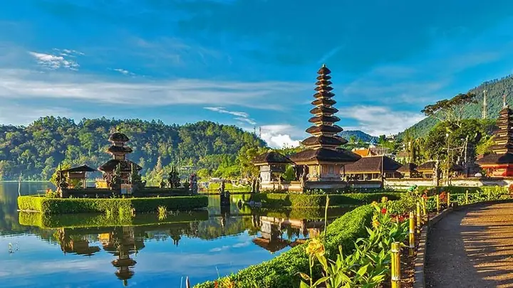 Top 10 Địa Danh Đẹp Nhất Thế Giới Mà Bạn Không Thể Bỏ Lỡ