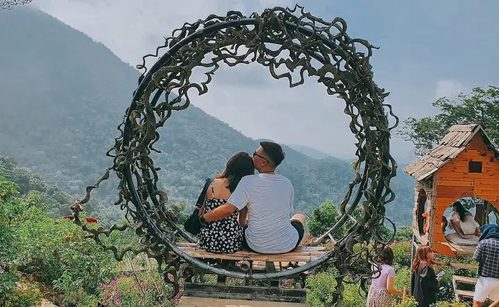 Tổng Hợp Những Địa Điểm Đi Chơi Cho Cặp Đôi Lãng Mạn Tại Hà Nội, Tp.hcm Và Vùng Lân Cận Tổng Hợp Những Địa Điểm Đi Chơi Cho Cặp Đôi Lãng Mạn Tại Hà Nội, Tp.hcm Và Vùng Lân Cận
