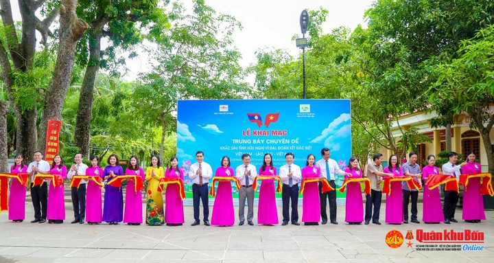 Những Hình Ảnh Nổi Bật Về Tình Hữu Nghị Việt Nam‑lào: Bộ Sưu Tập, Ý Nghĩa Và Lịch Sử (dành Cho Người Yêu Lịch Sử & Văn Hoá)