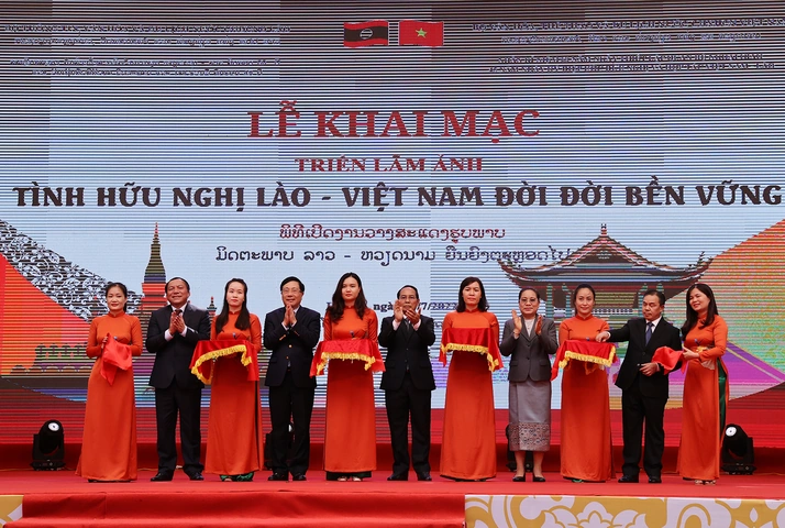 Những Hình Ảnh Nổi Bật Về Tình Hữu Nghị Việt Nam‑lào: Bộ Sưu Tập, Ý Nghĩa Và Lịch Sử (dành Cho Người Yêu Lịch Sử & Văn Hoá)