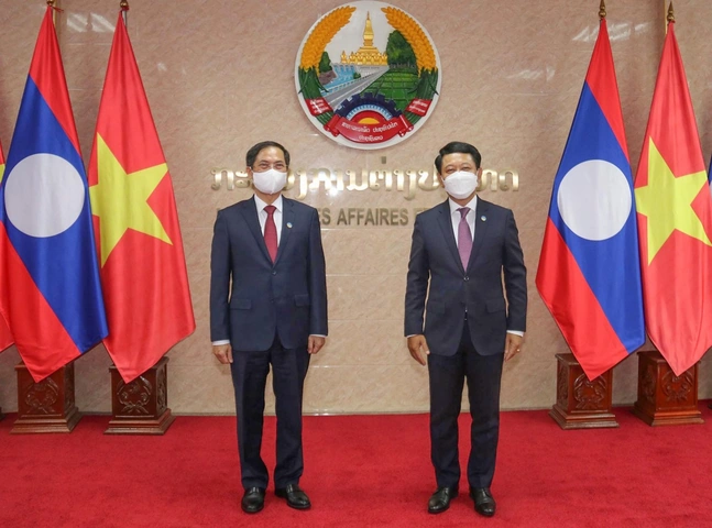 Những Hình Ảnh Nổi Bật Về Tình Hữu Nghị Việt Nam‑lào: Bộ Sưu Tập, Ý Nghĩa Và Lịch Sử (dành Cho Người Yêu Lịch Sử & Văn Hoá)