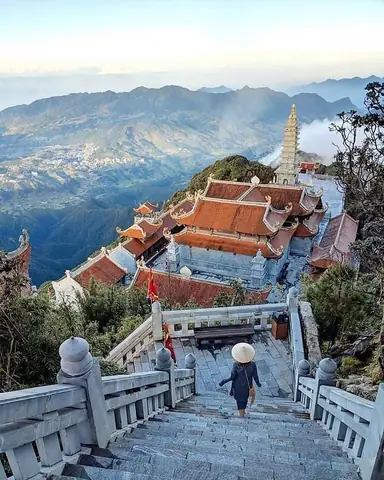 Tổng Hợp Những Ngôi Chùa Trên Núi Ở Việt Nam: Khám Phá Vẻ Đẹp Thanh Bình Cho Người Yêu Du Lịch Tâm Linh Tổng Hợp Những Ngôi Chùa Trên Núi Ở Việt Nam: Khám Phá Vẻ Đẹp Thanh Bình Cho Người Yêu Du Lịch Tâm Linh