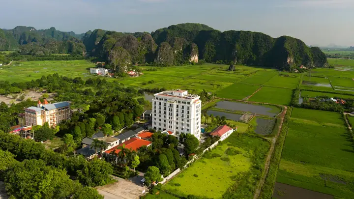 Thông Tin Chi Tiết Về Ninh Bình Hidden Charm Hotel & Resort: Địa Chỉ, Phòng, Giá Và Trải Nghiệm Cho Du Khách