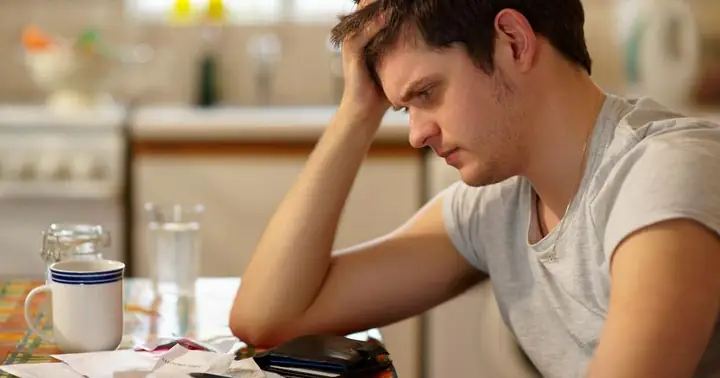 Giải Mã Điềm Báo Nóng Ruột: Tốt Hay Xấu Và Ý Nghĩa Theo Từng Khung Giờ