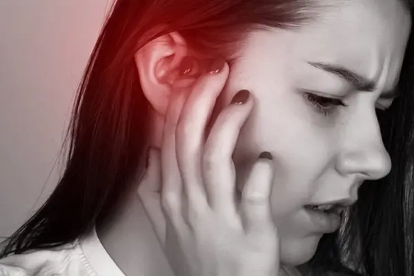 Giải Mã Nóng Tai Phải Ở Nữ Là Điềm Báo Gì Theo Giờ Chuẩn Xác