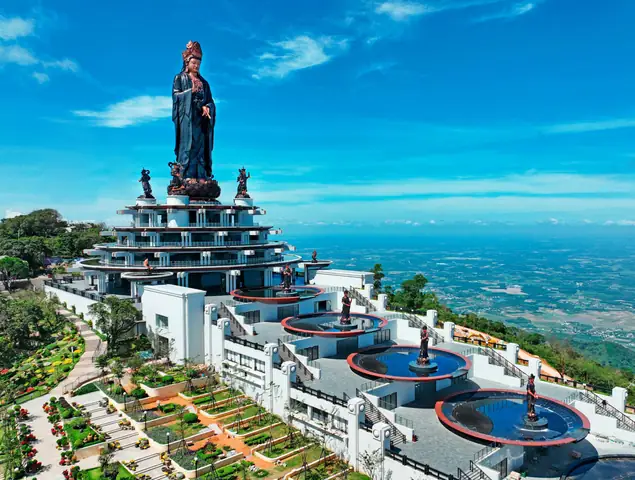 Cẩm Nang Du Lịch Núi Bà Đen Tây Ninh: Vị Trí, Cách Đi Và Kinh Nghiệm Từ A-z Cẩm Nang Du Lịch Núi Bà Đen Tây Ninh: Vị Trí, Cách Đi Và Kinh Nghiệm Từ A-z
