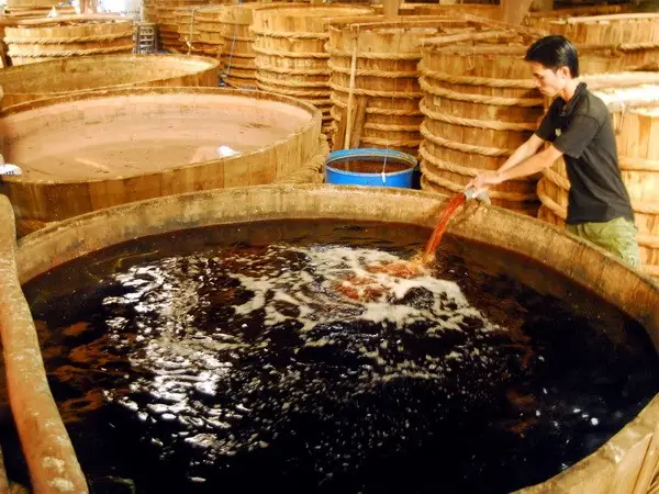 Top Hãng Nước Mắm Truyền Thống Phú Quốc Ngon Nhất Và Kinh Nghiệm Mua Làm Quà
