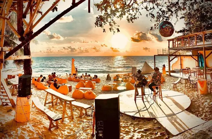 Khám Phá Ocsen Beach Bar & Club Phú Quốc – Điểm Tụ Tập Ven Biển Long Beach