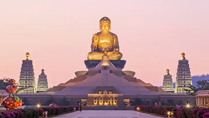 Khám Phá Phật Quang Sơn Tự Đài Loan: Kinh Đô Phật Giáo Tại Cao Hùng Dành Cho Du Khách Khám Phá Phật Quang Sơn Tự Đài Loan: Kinh Đô Phật Giáo Tại Cao Hùng Dành Cho Du Khách