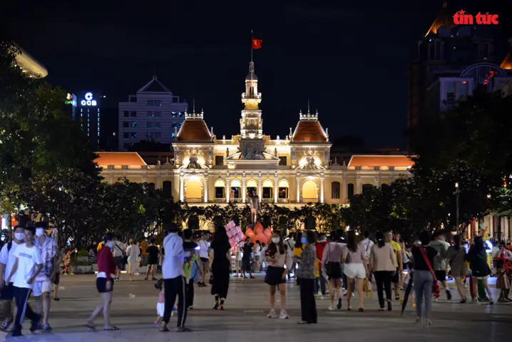 Cập Nhật Tình Hình Phố Đi Bộ Nguyễn Huệ Hôm Nay: Sự Kiện, Giờ Mở Cửa Và Đường Đi Mới Nhất Cập Nhật Tình Hình Phố Đi Bộ Nguyễn Huệ Hôm Nay: Sự Kiện, Giờ Mở Cửa Và Đường Đi Mới Nhất