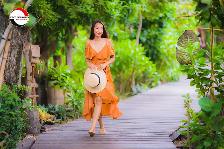 Giải Mã Tướng Đi Nhẹ Nhàng Trong Nhân Tướng Học: Ý Nghĩa Và Đặc Điểm Qua Dáng Đi