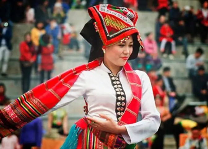 Khám Phá Phong Tục Tập Quán Của Dân Tộc Thái: Truyền Thống, Lễ Hội Và Nghi Lễ Cưới Hỏi Khám Phá Phong Tục Tập Quán Của Dân Tộc Thái: Truyền Thống, Lễ Hội Và Nghi Lễ Cưới Hỏi