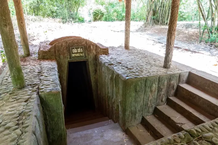 Địa Điểm Ăn Ngon Gần Địa Đạo Củ Chi: Top 10 Quán Ăn Phải Thử Cho Du Khách Địa Điểm Ăn Ngon Gần Địa Đạo Củ Chi: Top 10 Quán Ăn Phải Thử Cho Du Khách