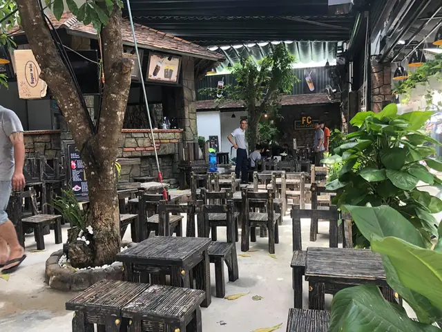 Tổng Hợp Quán Cafe Riêng Tư Ở Tân Phú: Top Địa Điểm Có Phòng Riêng Cho Cặp Đôi Và Nhóm