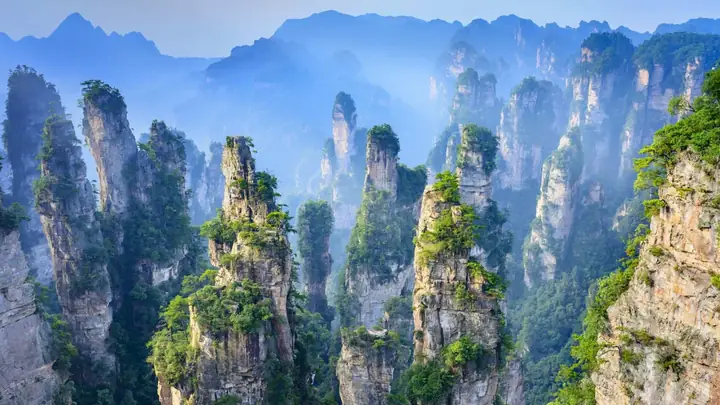 Khám Phá Công Viên Quốc Gia Trương Gia Giới – Vẻ Đẹp Thiên Nhiên Mê Hoặc Tại Trung Quốc Khám Phá Công Viên Quốc Gia Trương Gia Giới – Vẻ Đẹp Thiên Nhiên Mê Hoặc Tại Trung Quốc