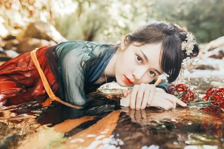 Giải Mã Tâm Sinh Tướng Phụ Nữ: Ý Nghĩa, 10+ Nét Tướng Phúc Hậu & Bí Quyết Tu Tâm Đẹp Vận Giải Mã Tâm Sinh Tướng Phụ Nữ: Ý Nghĩa, 10+ Nét Tướng Phúc Hậu & Bí Quyết Tu Tâm Đẹp Vận