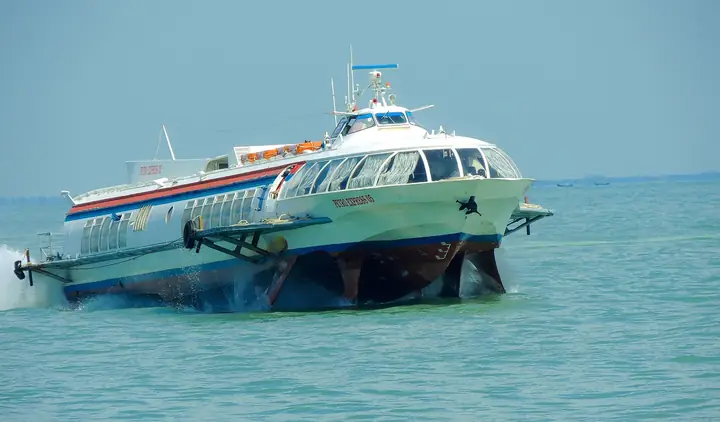 Hướng Dẫn Tàu Cánh Ngầm Ra Vũng Tàu: Lịch Trình, Giá Vé Và Kinh Nghiệm Đi Từ A-z Hướng Dẫn Tàu Cánh Ngầm Ra Vũng Tàu: Lịch Trình, Giá Vé Và Kinh Nghiệm Đi Từ A-z