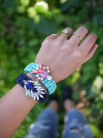 Hướng Dẫn Tết Vòng Tay Bằng Dây Dù Handmade Cho Người Mới Bắt Đầu Hướng Dẫn Tết Vòng Tay Bằng Dây Dù Handmade Cho Người Mới Bắt Đầu