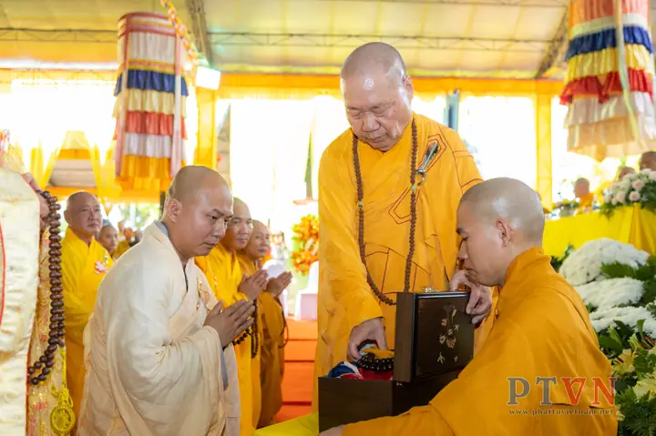 Thông Tin Về Thầy Đồng Ngộ – Trụ Trì Chùa Thiên Hưng Bình Định Và Ngôi Chùa Tâm Linh Nổi Tiếng