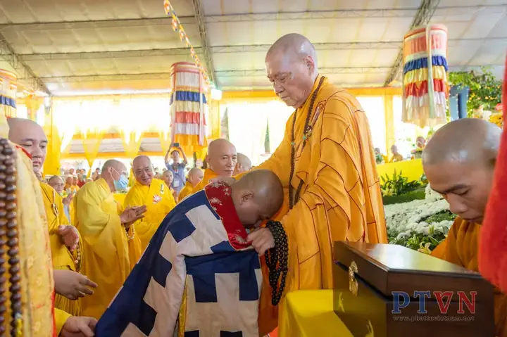 Thông Tin Về Thầy Đồng Ngộ – Trụ Trì Chùa Thiên Hưng Bình Định Và Ngôi Chùa Tâm Linh Nổi Tiếng