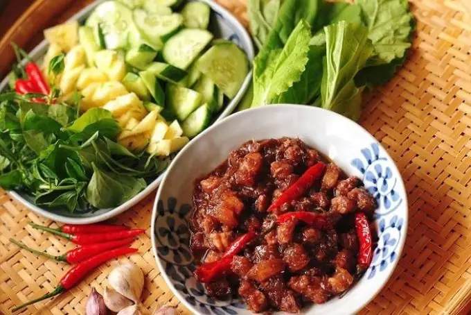 Tổng Hợp Thịt Kho Mắm Ruốc Ăn Với Gì: Cơm, Rau Sống, Bún Và Canh Thanh Mát Tổng Hợp Thịt Kho Mắm Ruốc Ăn Với Gì: Cơm, Rau Sống, Bún Và Canh Thanh Mát