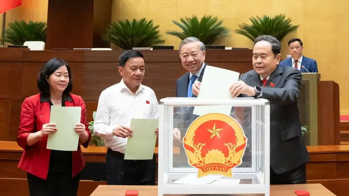 So Sánh Chức Năng Và Quyền Lực Của Thủ Tướng Và Chủ Tịch Nước Theo Hiến Pháp Việt Nam So Sánh Chức Năng Và Quyền Lực Của Thủ Tướng Và Chủ Tịch Nước Theo Hiến Pháp Việt Nam