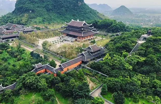 Lịch Trình Chi Tiết Tour Bái Đính – Tràng An 1 Ngày: Thời Gian, Điểm Tham Quan, Giá Và Mẹo Chuẩn Bị