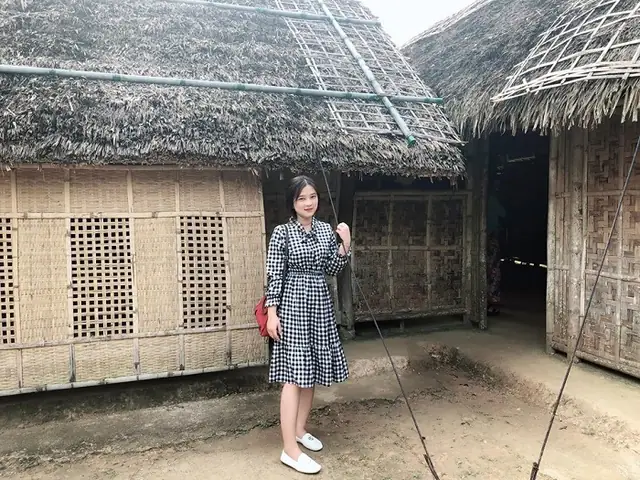 Trang Phục Thích Hợp Khi Thăm Quê Bác: Hướng Dẫn Chi Tiết Cho Du Khách