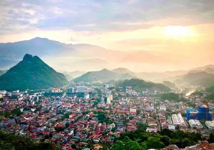 Khám Phá Trung Tâm Thành Phố Hà Giang Có Gì: Địa Điểm Và Trải Nghiệm Cho Du Khách Khám Phá Trung Tâm Thành Phố Hà Giang Có Gì: Địa Điểm Và Trải Nghiệm Cho Du Khách