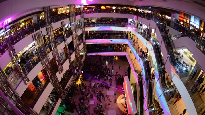 Khám Phá Trung Tâm Thương Mại Saigon Centre: Điểm Đến Mua Sắm Và Vui Chơi Tại Sài Gòn
