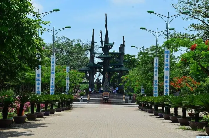 Thuê Xe Từ Sân Bay Huế Đi La Vang: Giá Thuê, Loại Xe & Lộ Trình Chi Tiết Thuê Xe Từ Sân Bay Huế Đi La Vang: Giá Thuê, Loại Xe & Lộ Trình Chi Tiết