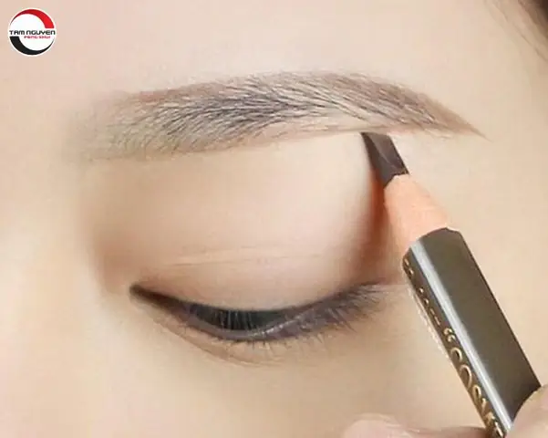 Giải Mã Tướng Lông Mày Ngang Nữ: Ý Nghĩa Chữ Nhất, Tính Cách, Sự Nghiệp & Tình Duyên Chi Tiết Giải Mã Tướng Lông Mày Ngang Nữ: Ý Nghĩa Chữ Nhất, Tính Cách, Sự Nghiệp & Tình Duyên Chi Tiết