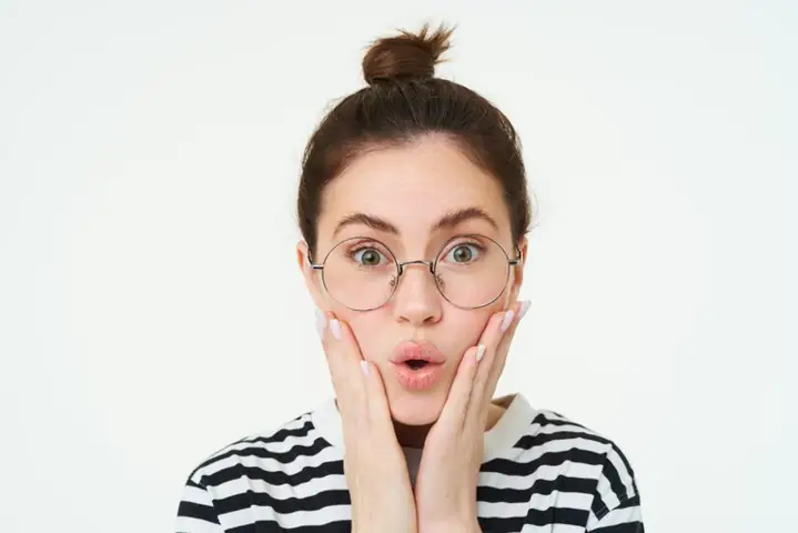 Giải Mã Tướng Mặt Nhiều Lông: Ý Nghĩa Nhân Tượng Nam/nữ, Nguyên Nhân Y Khoa & Cách Khắc Phục Hiệu Quả
