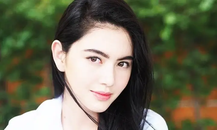 Nhận Biết Phụ Nữ Vượng Phu Ích Tử Qua Đặc Điểm Tướng Mặt Theo Quan Niệm Nhân Tướng Học