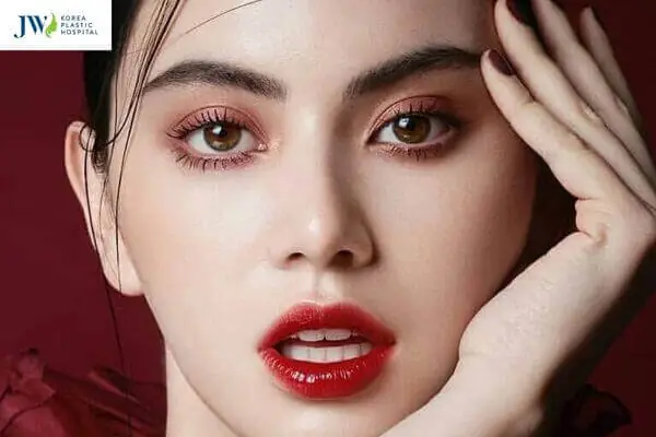 Top 10+ Đặc Điểm Nhận Diện Tướng Phụ Nữ Đào Hoa Chuẩn Nhất & Ý Nghĩa Vận Duyên