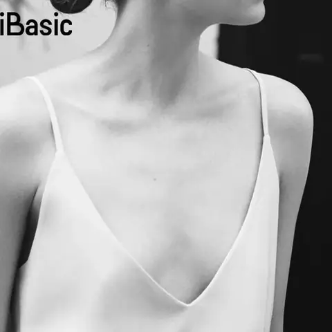 Giải Mã Tướng Phụ Nữ Ngực Lép: Xấu Hay Đẹp, Có Thật Sự Vượng Phu Giúp Chồng?