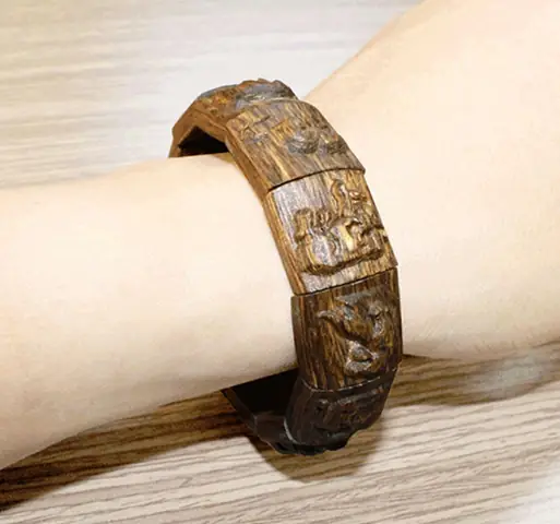 Vòng Tay 12 Con Giáp: Ý Nghĩa, Cách Chọn Và Hướng Dẫn Đeo Để Thu Hút May Mắn Vòng Tay 12 Con Giáp: Ý Nghĩa, Cách Chọn Và Hướng Dẫn Đeo Để Thu Hút May Mắn