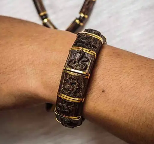Vòng Tay 12 Con Giáp: Ý Nghĩa, Cách Chọn Và Hướng Dẫn Đeo Để Thu Hút May Mắn Vòng Tay 12 Con Giáp: Ý Nghĩa, Cách Chọn Và Hướng Dẫn Đeo Để Thu Hút May Mắn