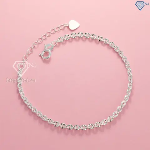 Gợi Ý Các Mẫu Vòng Tay Bạc Nữ Đơn Giản Đẹp Và Dễ Phối Đồ Cho Nàng