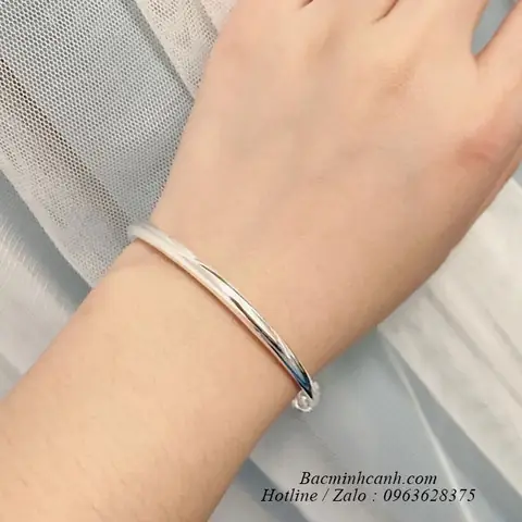 Vòng Tay Bạc Nữ Trơn: Hướng Dẫn Chọn Mua, Kiểu Dáng Và Giá Phù Hợp