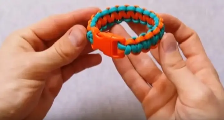 Cách Làm Vòng Tay Bằng Dây Dù: Hướng Dẫn Chi Tiết Cho Người Mới Bắt Đầu