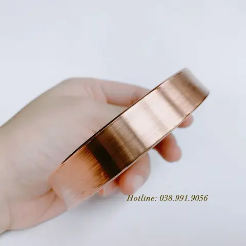 Tìm Hiểu Vòng Tay Bằng Đồng Nguyên Chất: Tác Dụng, Chất Liệu Và Giá Cho Người Muốn Đeo Trang Sức Sức Khỏe
