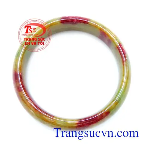 Tìm Hiểu Vòng Tay Cẩm Thạch Tứ Quý: Ý Nghĩa Phong Thủy, Kiểu Dáng Và Nơi Mua Uy Tín